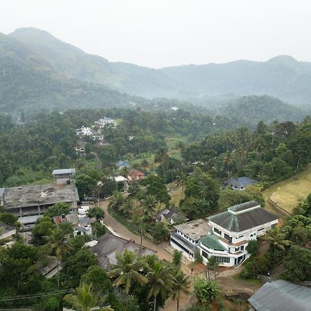 Urban Hills By Clustercloud Apartment Kattappana Ngoại thất bức ảnh