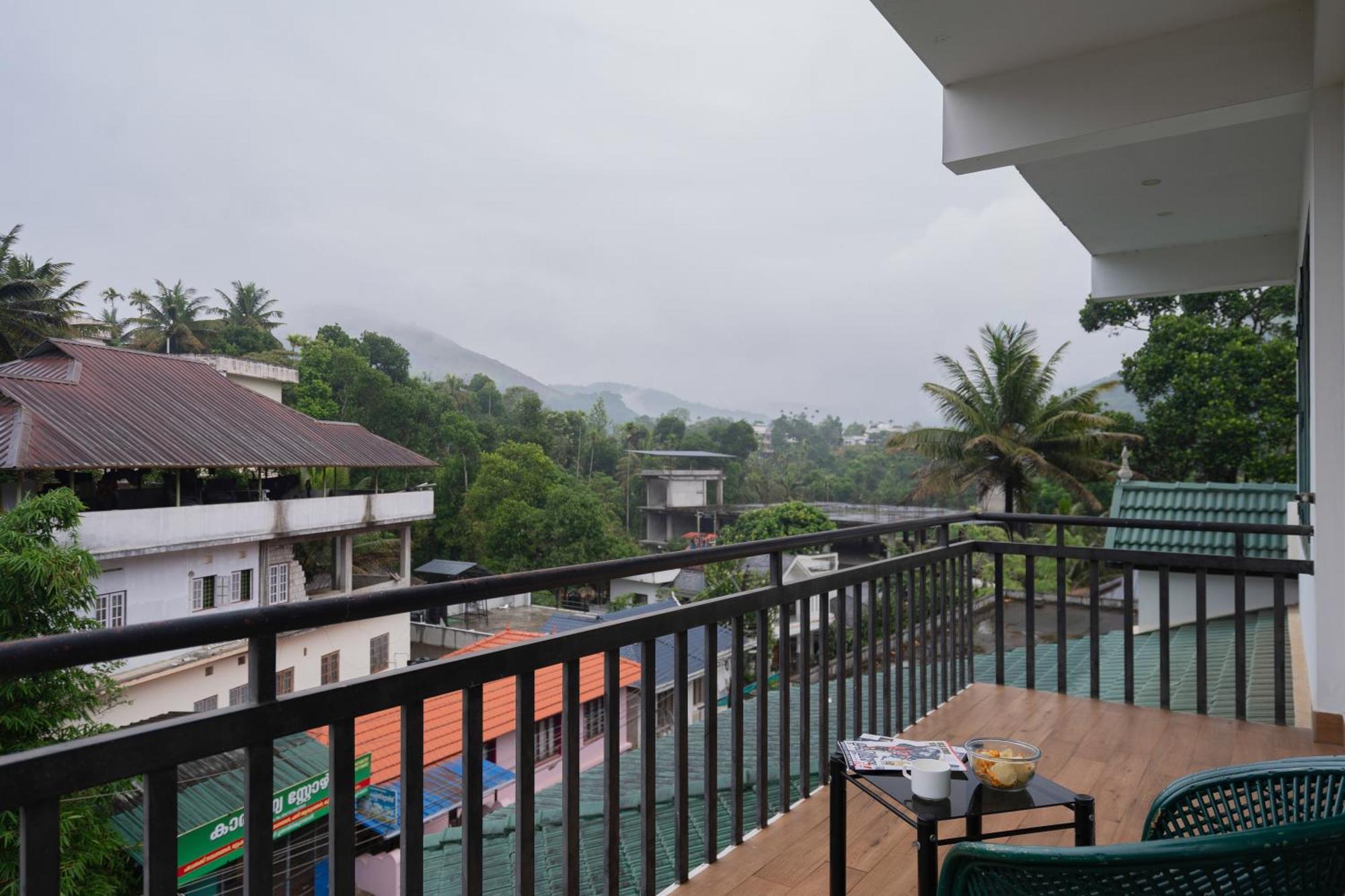 Urban Hills By Clustercloud Apartment Kattappana Ngoại thất bức ảnh