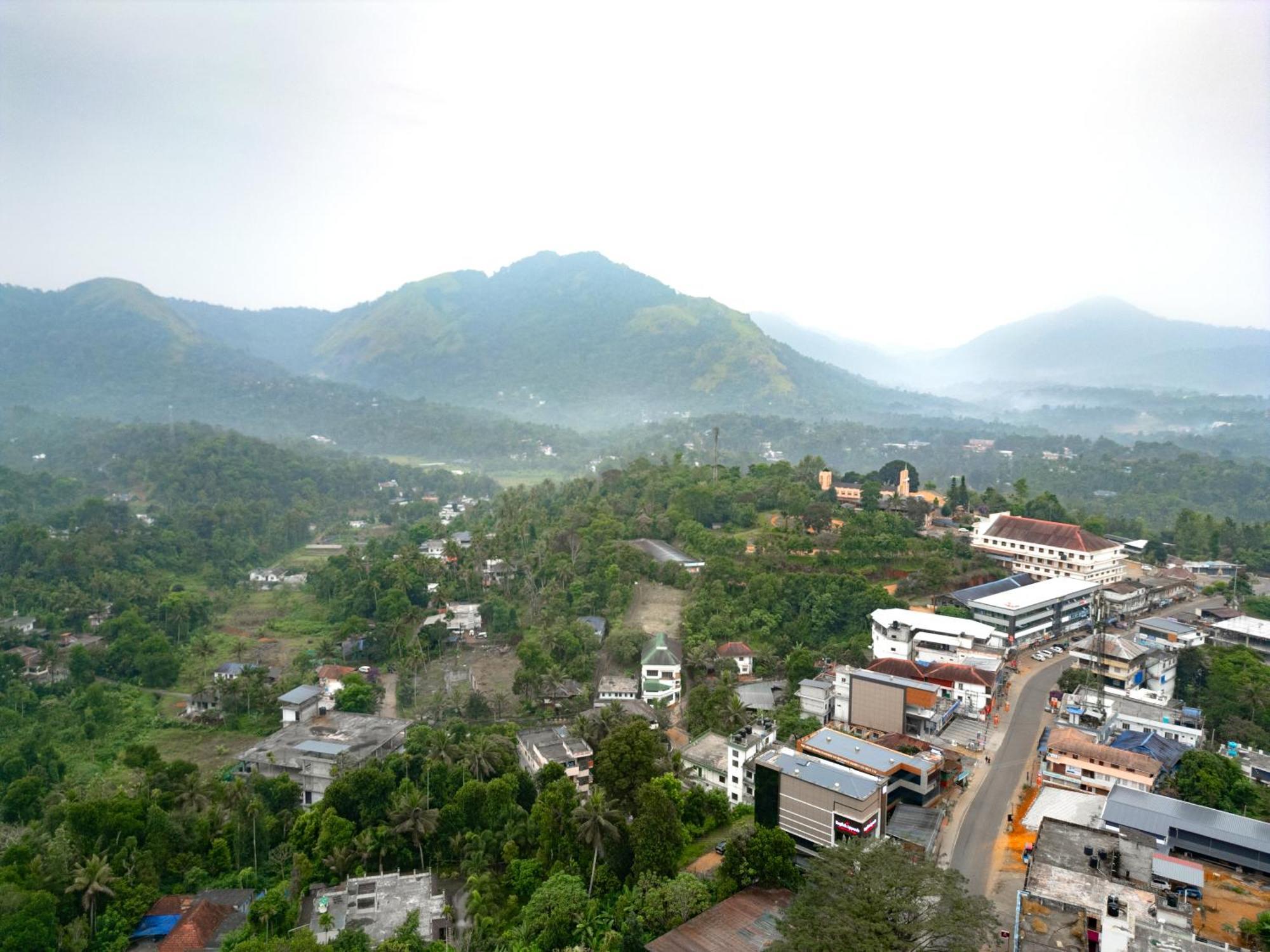 Urban Hills By Clustercloud Apartment Kattappana Ngoại thất bức ảnh